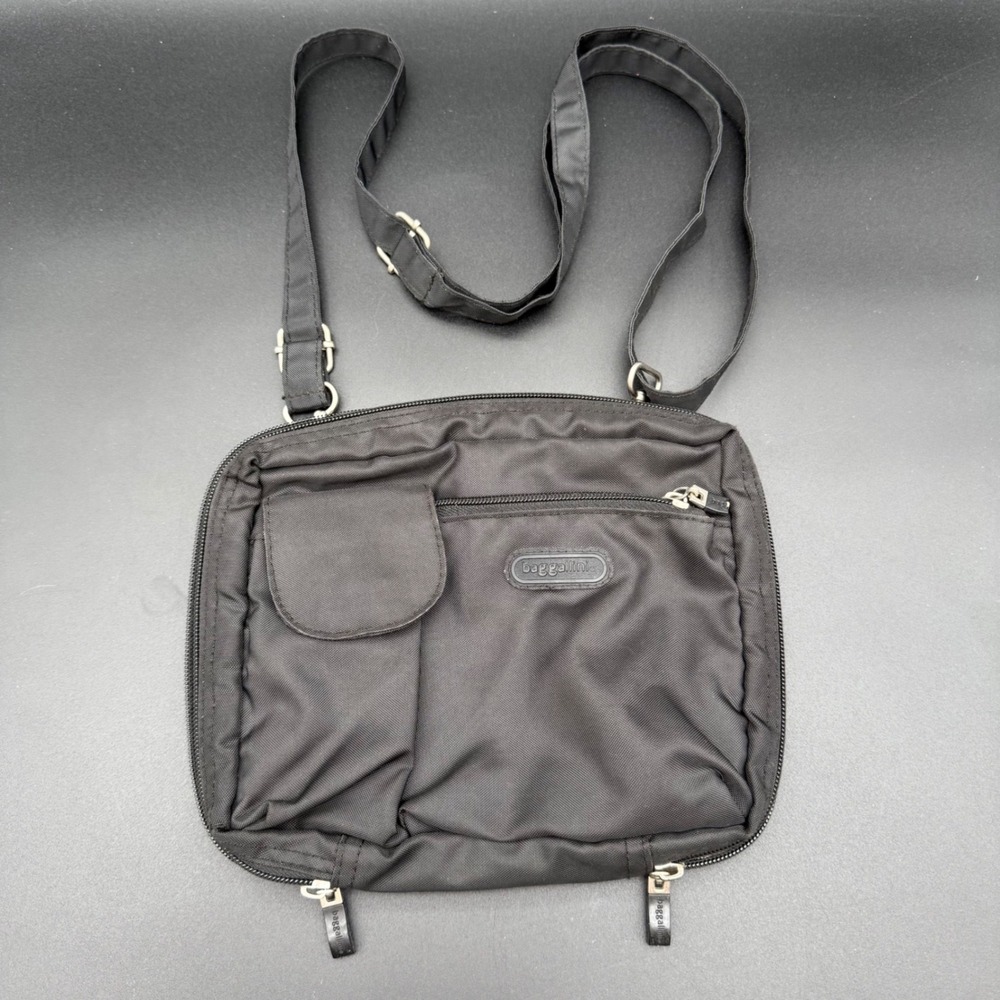 Baggallini Black Nylon Crossbody Shoulder Bag Travel Purse Multi-Pocket Adjust